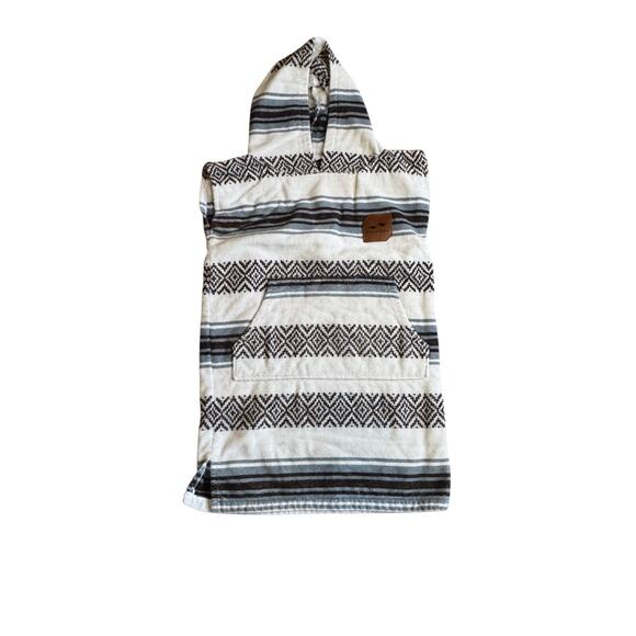thumbnail image 2 of Slowtide Bob Marley Extra Warm Changing Poncho | Change Privately In 2 of 13